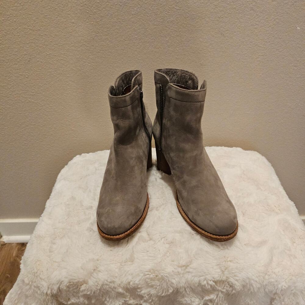 Frye Addie Double Zip Gray Suede Ankle Boots Size 6